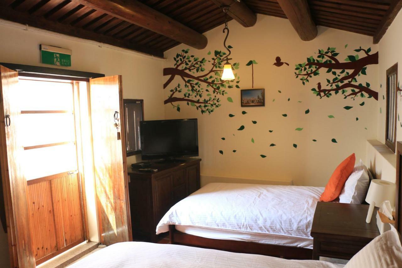 Longmen Inn Bed And Breakfast Jinning Exteriör bild